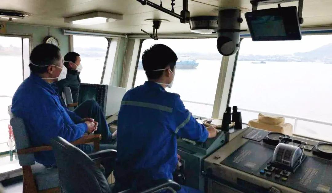 2月24日,“武船拖一號”開赴武昌碼頭待命